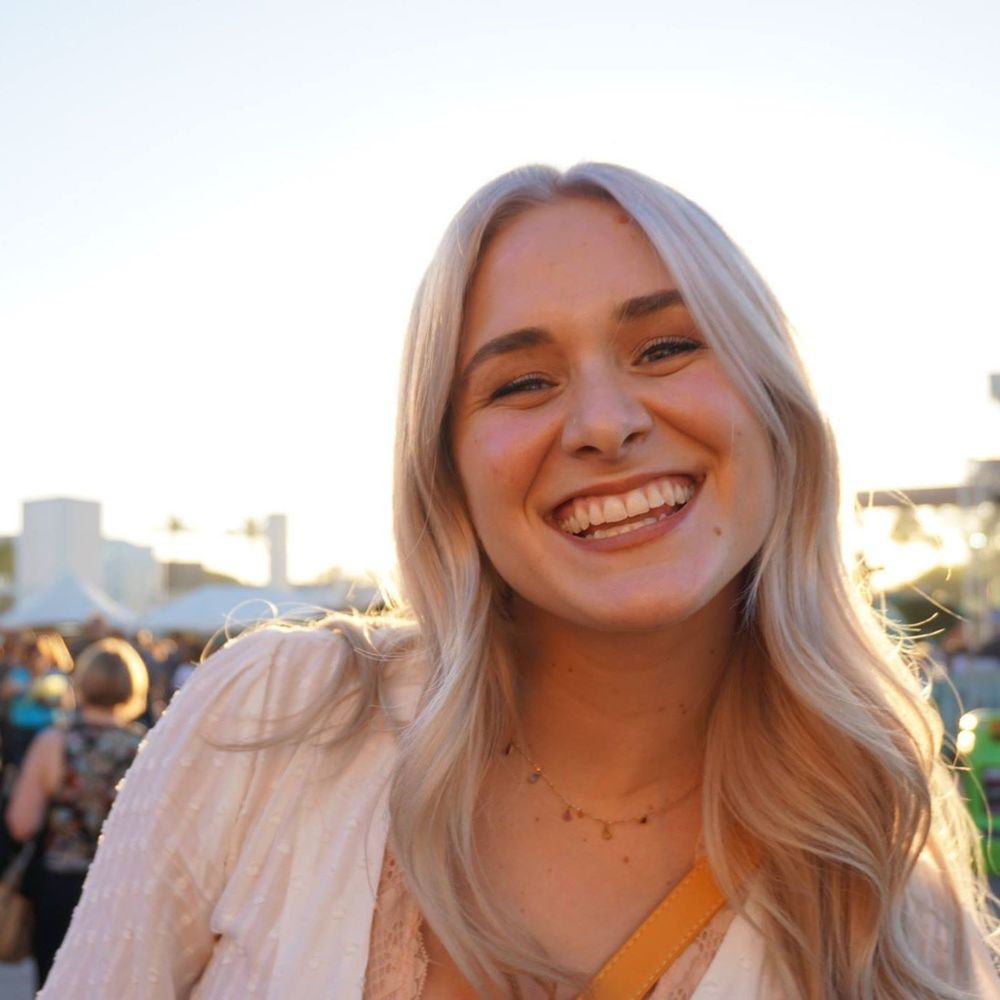 Meet your Posher, Claire
